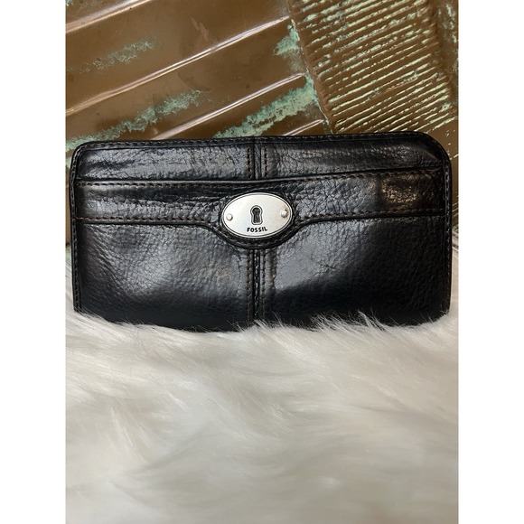 Fossil Maddox Keyhole Wallet Black 3/4 Zip Around - Picture 1 of 12